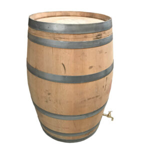 Regnvandstønde i træ med messinghane