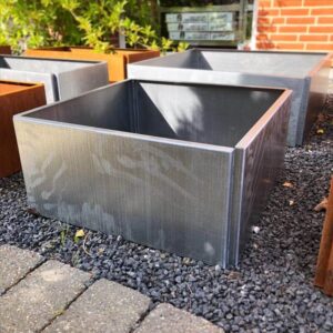 lille højbed i jern