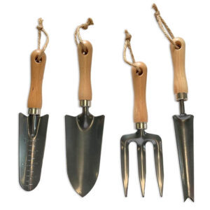 Sæt med haveredskaber